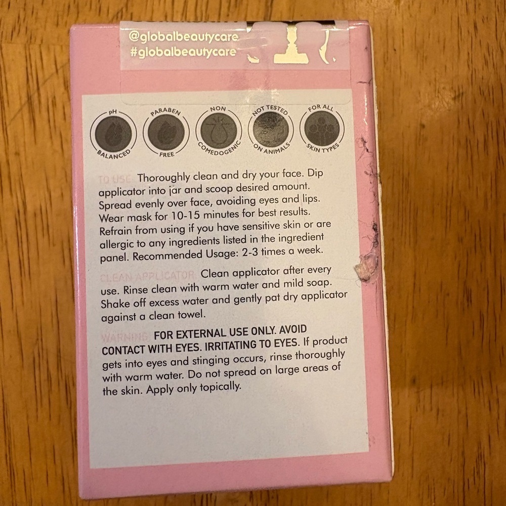 Pink Clay Face Mask with Applicator - Picture 3 of 3
